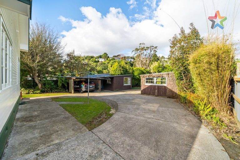 Photo of property in 224 Eastern Hutt Road, Stokes Valley, Lower Hutt, 5019