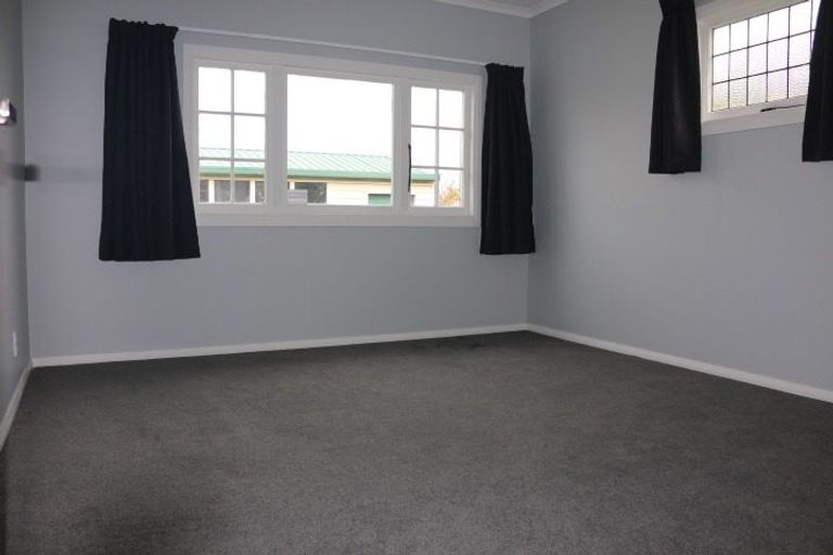 Photo of property in 437 Featherston Street, Palmerston North, 4414