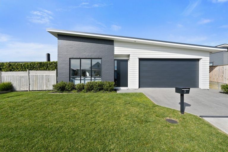 Photo of property in 5 Kuku Avenue, Red Beach, 0932