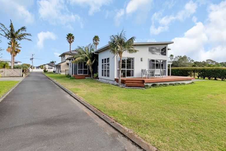 Photo of property in 152d One Tree Point Road, One Tree Point, 0118