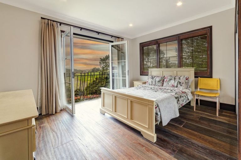 Photo of property in 52c Warman Road, Okura, Albany, 0792