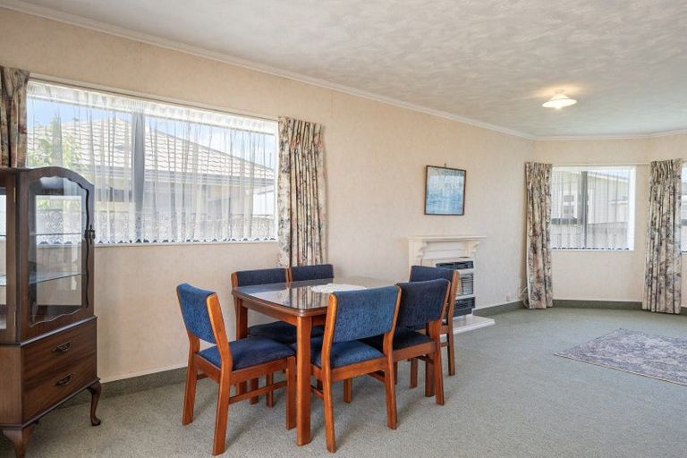 Photo of property in 52a Queen Street West, Levin, 5510