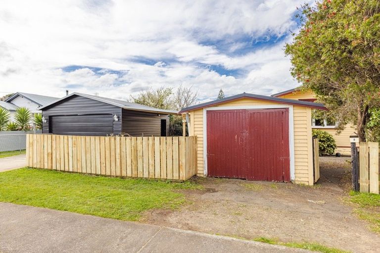 Photo of property in 2 Devon Road, Springvale, Whanganui, 4501