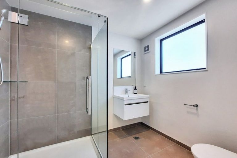 Photo of property in 7b Malaga Crescent, Harewood, Christchurch, 8051