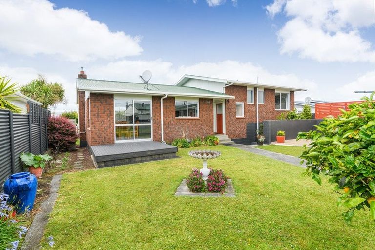 Photo of property in 10 Dewe Avenue, Feilding, 4702