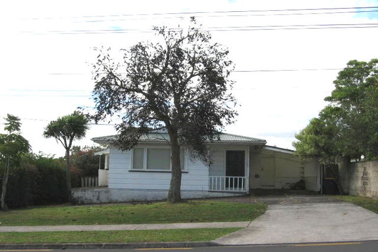 Photo of property in 120 View Road, Sunnyvale, Auckland, 0612