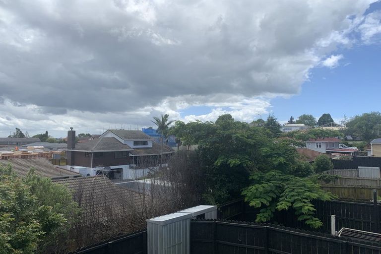 Photo of property in 15/242 Great North Road, Henderson, Auckland, 0612