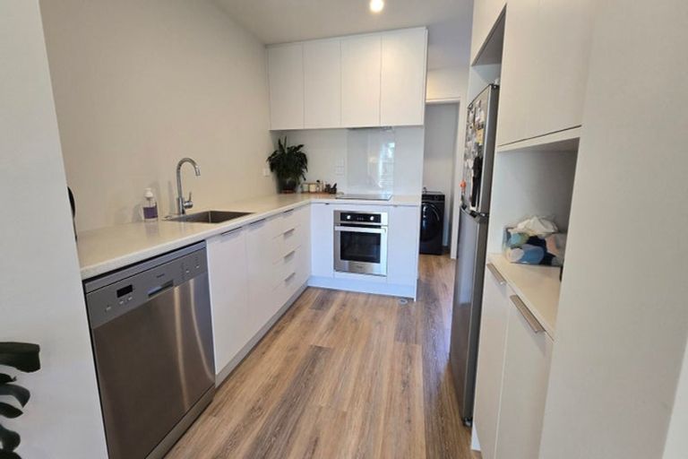 Photo of property in 5 Mcgrath Way, Taita, Lower Hutt, 5011