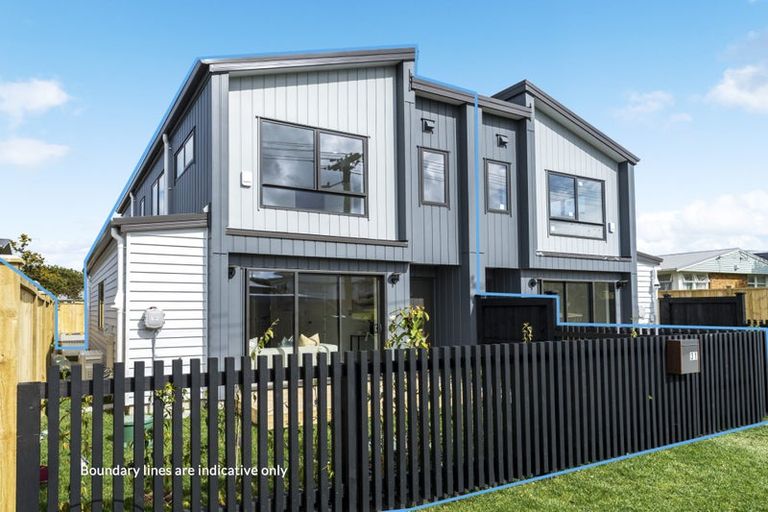 Photo of property in 31 Tiroroa Avenue, Te Atatu South, Auckland, 0610