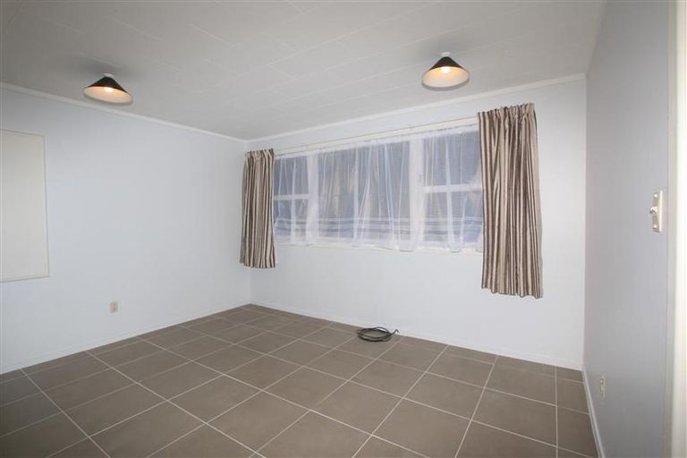 Photo of property in 34 Glendale Road, Glen Eden, Auckland, 0602