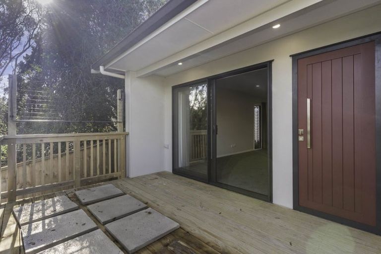Photo of property in 41 Kingdale Road, Henderson, Auckland, 0610