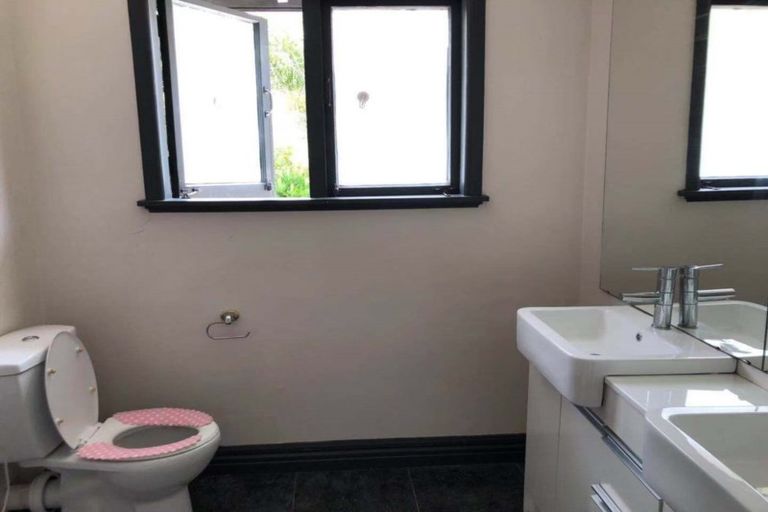 Photo of property in 195 Gills Road, Albany Heights, Auckland, 0632