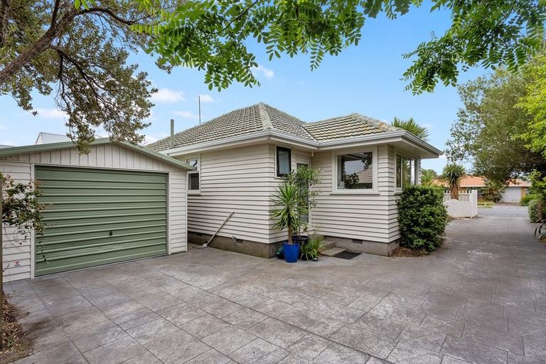Photo of property in 1/5 Bentley Street, Russley, Christchurch, 8042