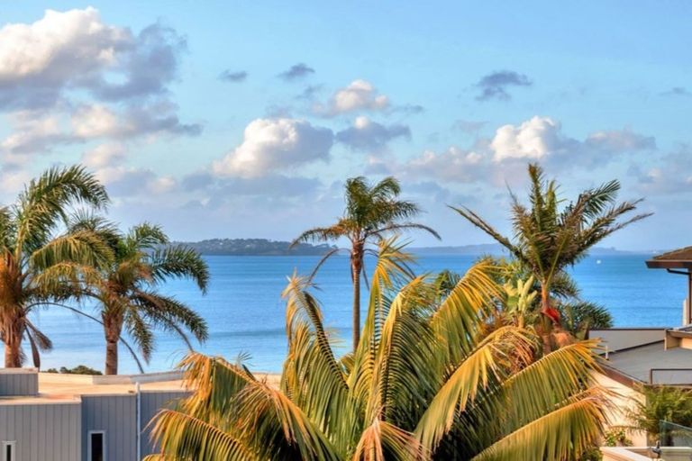 Photo of property in 9a Huntly Road, Campbells Bay, Auckland, 0630