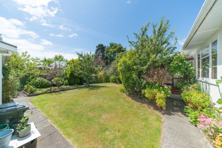 Photo of property in 18 Wincanton Place, Awapuni, Palmerston North, 4412