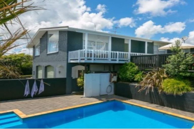 Photo of property in 3 Kipling Drive, Whalers Gate, New Plymouth, 4310
