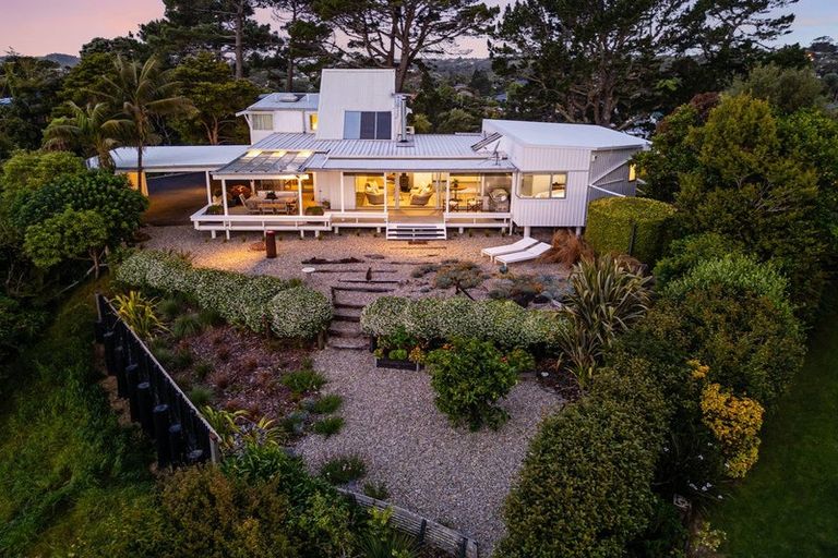 Photo of property in 24 Austin Road, Greenhithe, Auckland, 0632