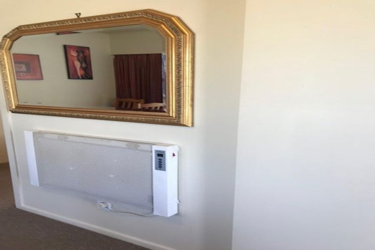 Photo of property in 10 Barberry Grove, Maungaraki, Lower Hutt, 5010