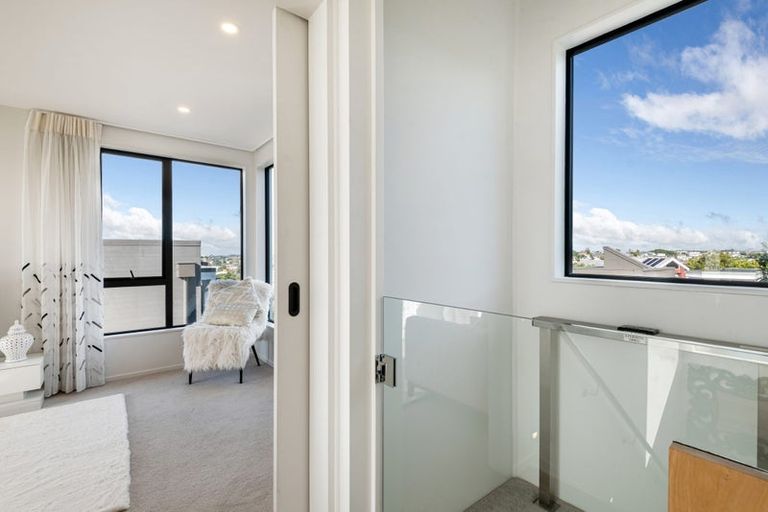 Photo of property in 18a Marama Street, Castor Bay, Auckland, 0620