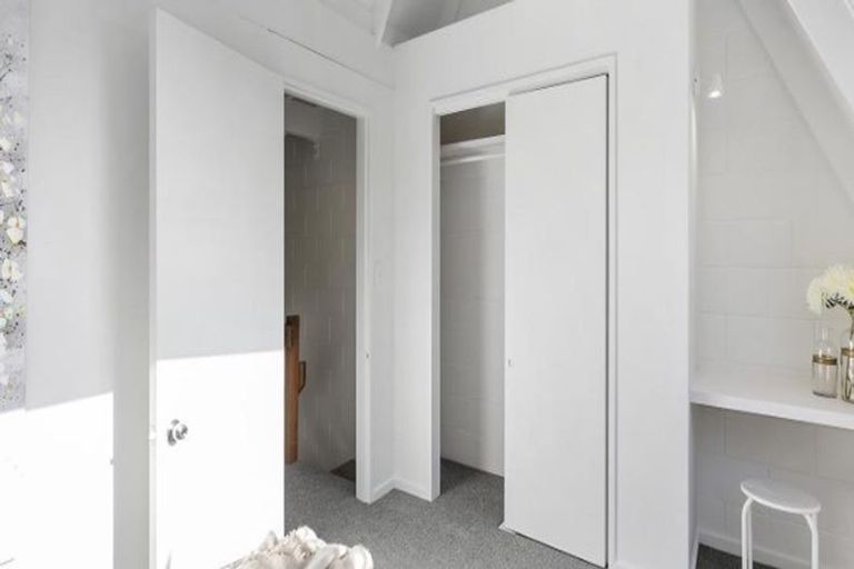 Photo of property in Sherwood Mews, 28b Bidwill Street, Mount Cook, Wellington, 6021