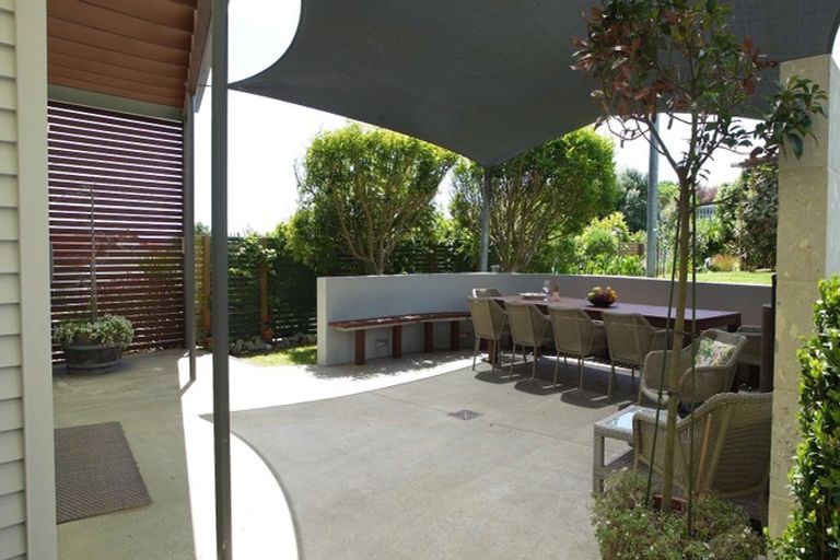Photo of property in 116 Queens Road, Waikanae Beach, Waikanae, 5036