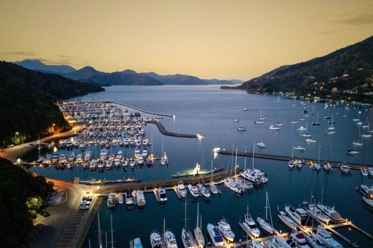 Photo of property in 23 Marina Drive, Waikawa, Picton, 7220