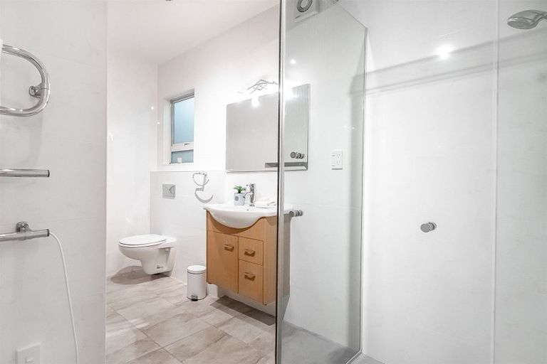 Photo of property in 12 Hawaiian Parade, Arkles Bay, Whangaparaoa, 0932