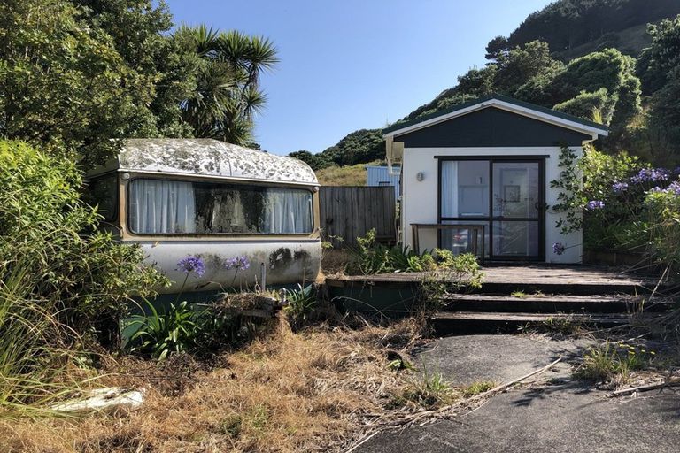 Photo of property in 5 North Street, Mokau, 4376