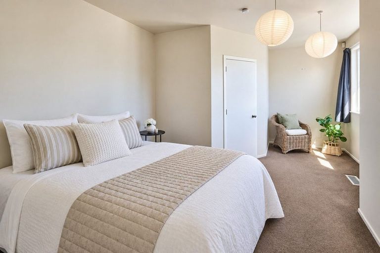 Photo of property in 8 Kiriwai Road, Paremata, Porirua, 5024
