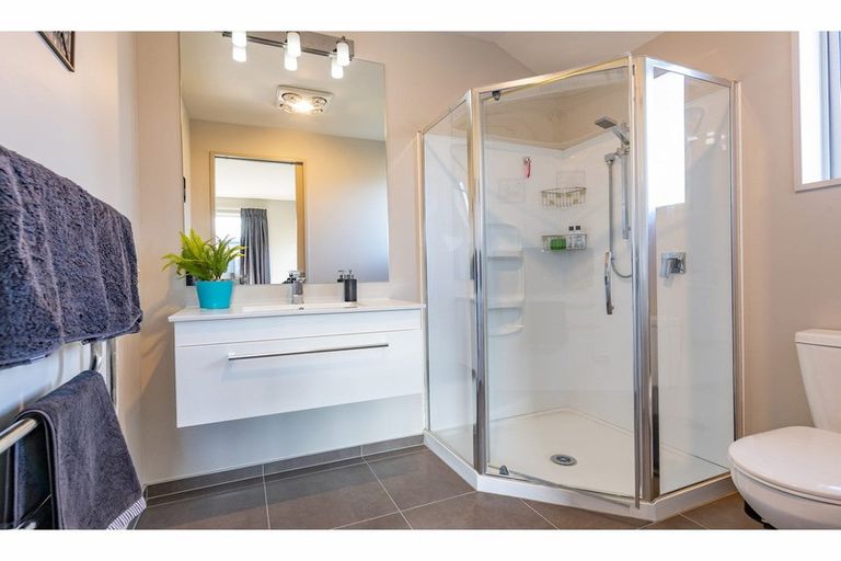 Photo of property in 3 Puaka Street, Pegasus, 7612