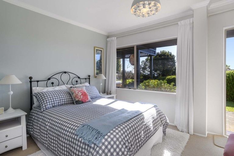 Photo of property in 18 Hinewa Road, Otumoetai, Tauranga, 3110