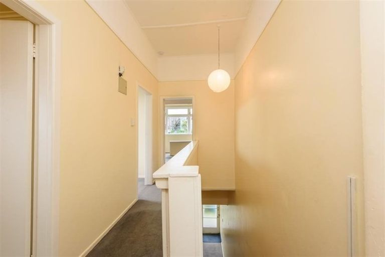 Photo of property in 18 Hiropi Street, Newtown, Wellington, 6021