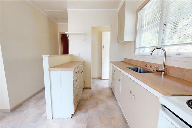 Photo of property in 80 Hine Road, Wainuiomata, Lower Hutt, 5014