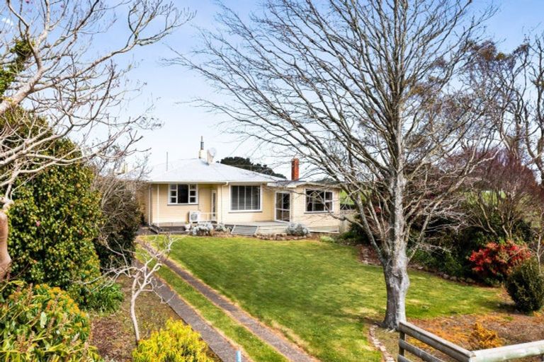 Photo of property in 546 Ararata Road, Hawera, 4674