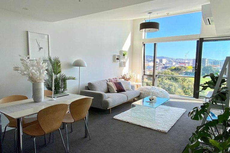 Photo of property in Nouvo Apartments, 5b/21 Rugby Street, Mount Cook, Wellington, 6021