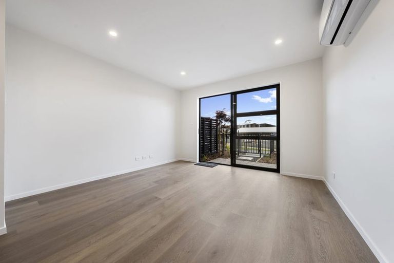 Photo of property in 53 Jabuka Street, Glen Eden, Auckland, 0602