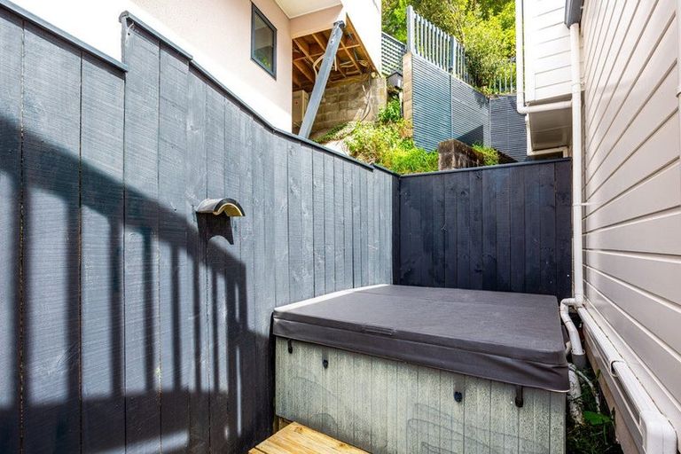 Photo of property in 15 Bank Road, Northland, Wellington, 6012