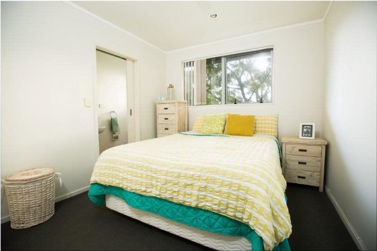 Photo of property in 325/26 Morningside Drive, Morningside, Auckland, 1025
