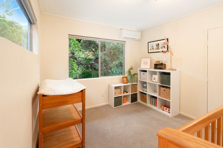 Photo of property in 33 Delhi Crescent, Khandallah, Wellington, 6035