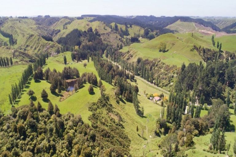 Photo of property in 665 Longacre Road, Okoia, Whanganui, 4582