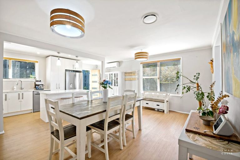 Photo of property in 186 Old Titirangi Road, Titirangi, Auckland, 0604