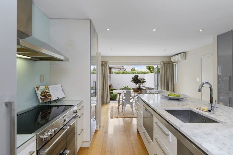 Photo of property in 51 Glandovey Road, Fendalton, Christchurch, 8052