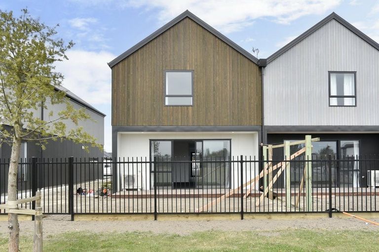 Photo of property in 1b Malaga Crescent, Harewood, Christchurch, 8051