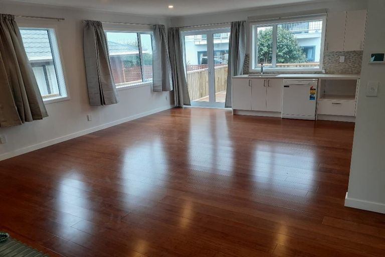 Photo of property in 10a Stone Street, Miramar, Wellington, 6022