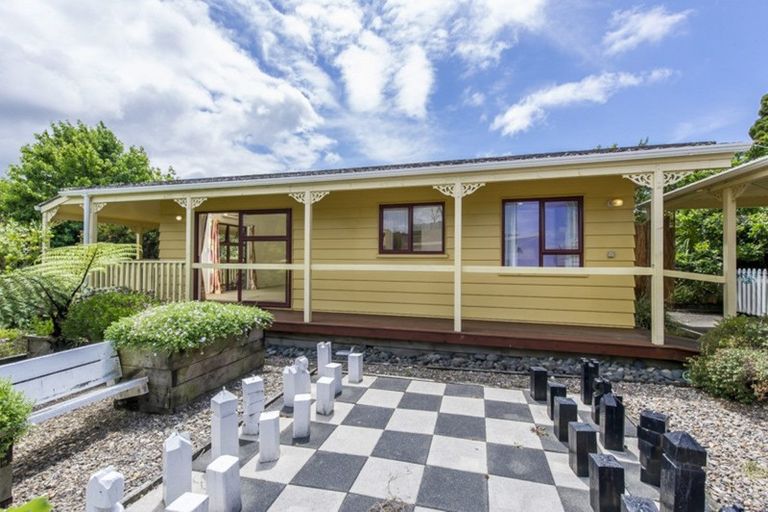 Photo of property in 772 West Coast Road, Oratia, Auckland, 0604