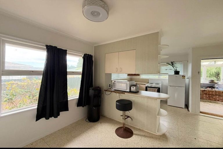 Photo of property in 12 Cross Street, Papakura, 2110