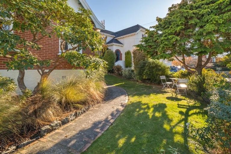 Photo of property in 17 Leven Street, Roslyn, Dunedin, 9010