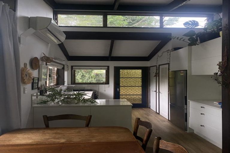 Photo of property in 2/39 Miltonia Avenue, Te Atatu South, Auckland, 0610