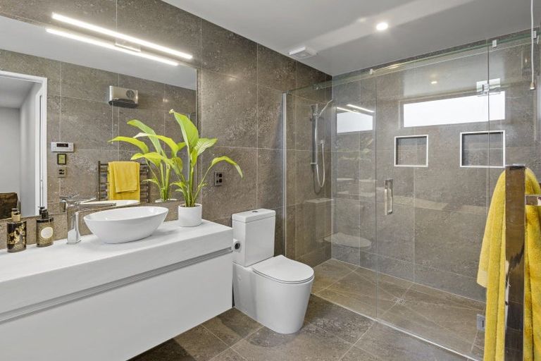 Photo of property in 176 Idris Road, Strowan, Christchurch, 8052