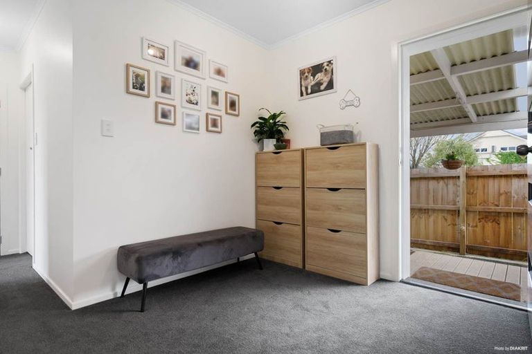 Photo of property in 1/170 Great South Road, Drury, 2113